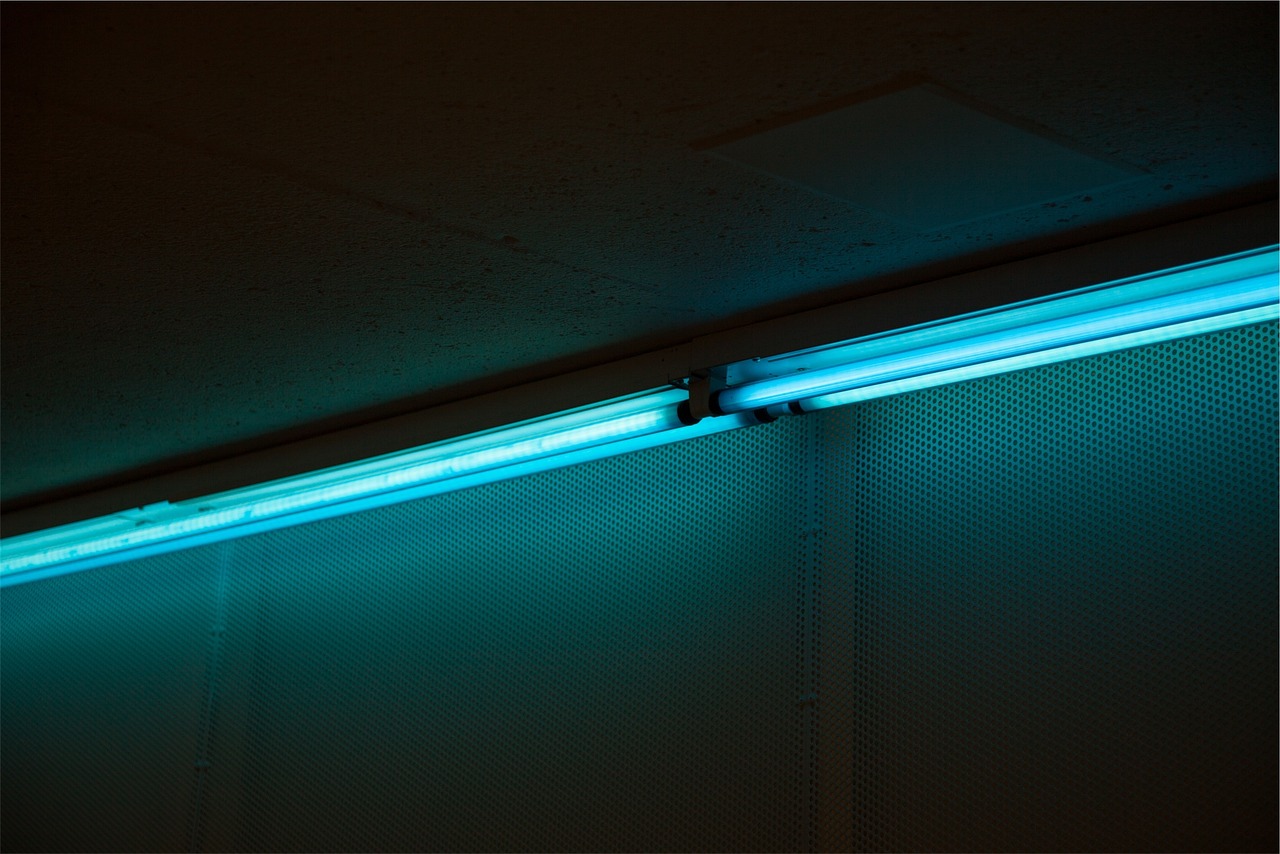 Lampy hermetyczne LED – trwałe rozwiązania do wymagających przestrzeni