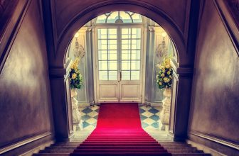 Sterownik oświetlenia schodów – inteligentne rozwiązania do domu