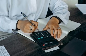 Zakupy strategiczne i operacyjne firmy – jak je sfinansować?